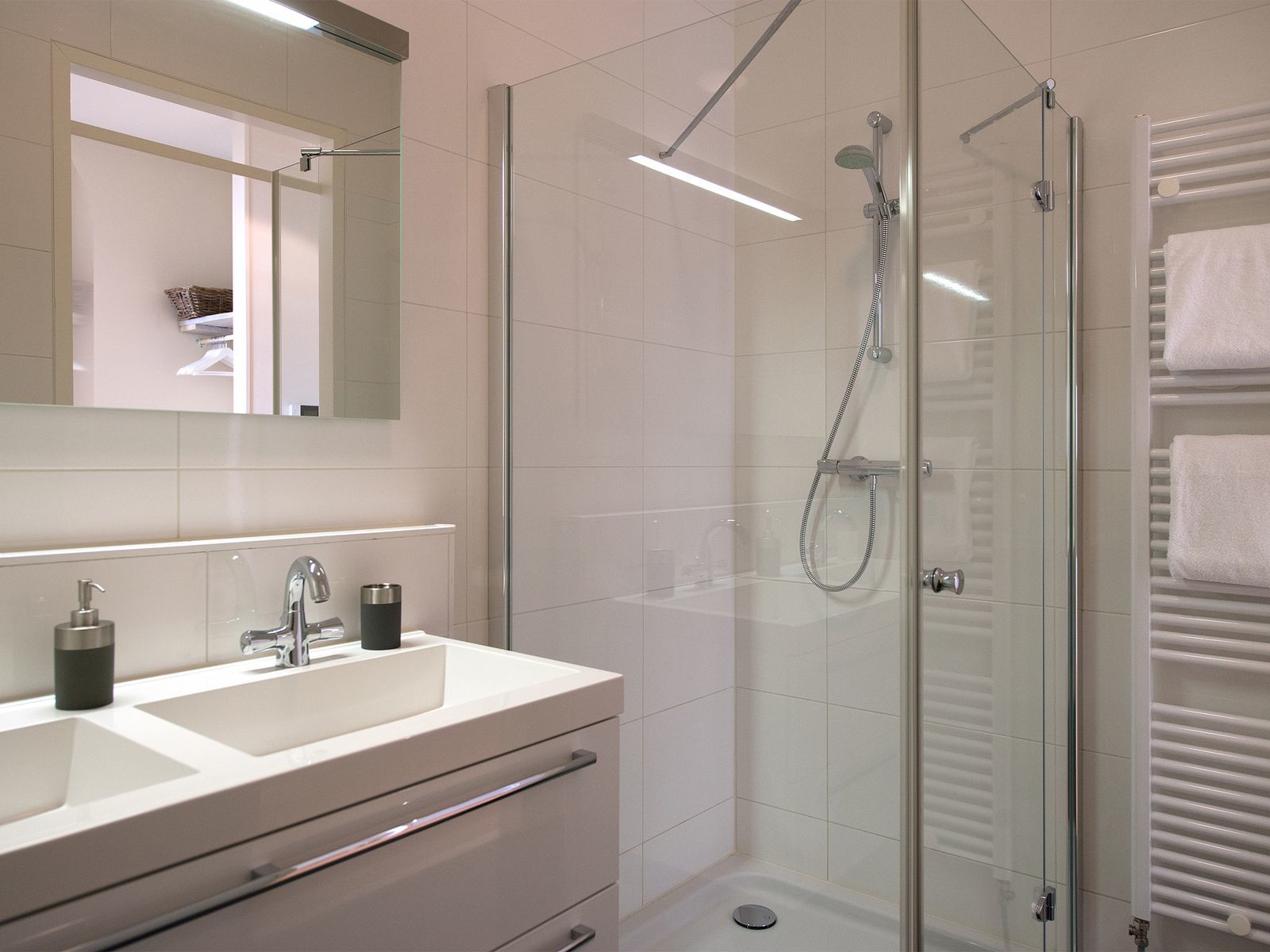 Harbour 16B