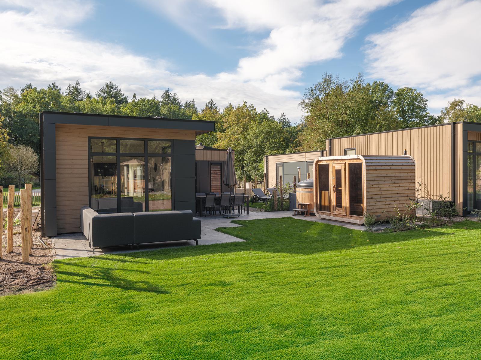 Essenburgh met Hottub & Sauna | 6 personen 