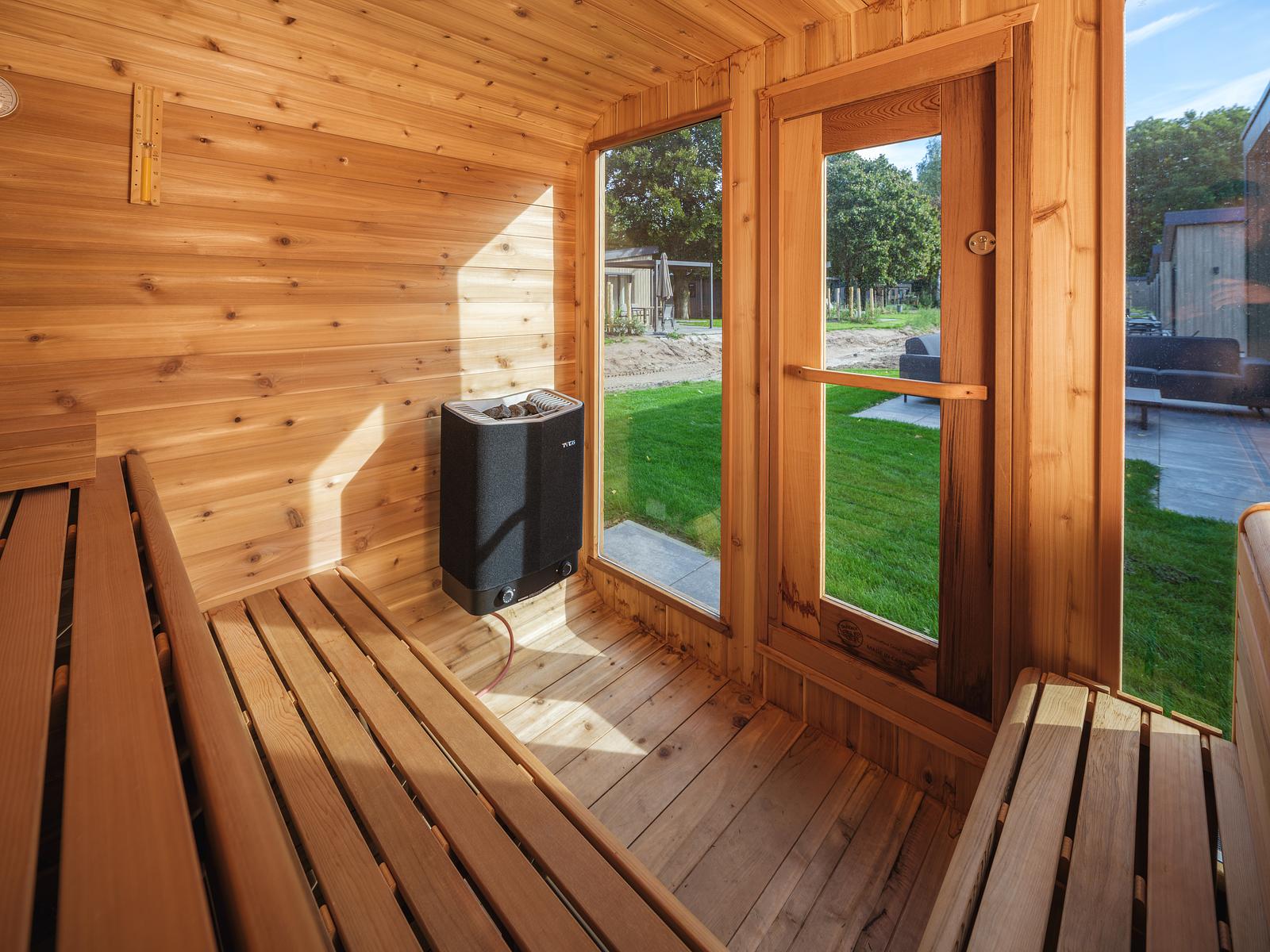 Essenburgh met Hottub & Sauna | 6 personen 