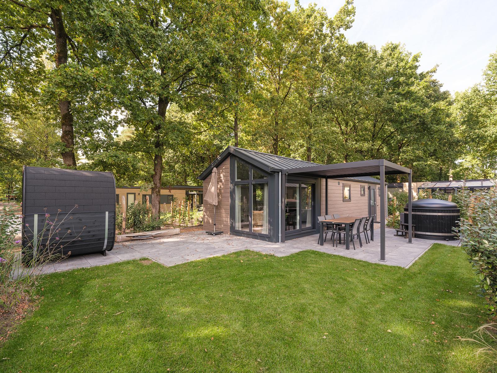 Doornenburg Lodge Comfort met Hottub & Sauna | 6 personen
