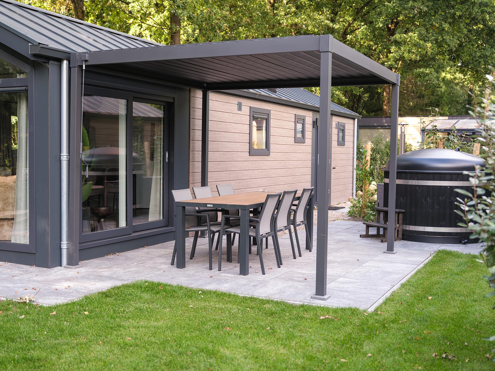 Doornenburg Lodge Comfort met Hottub & Sauna | 6 personen