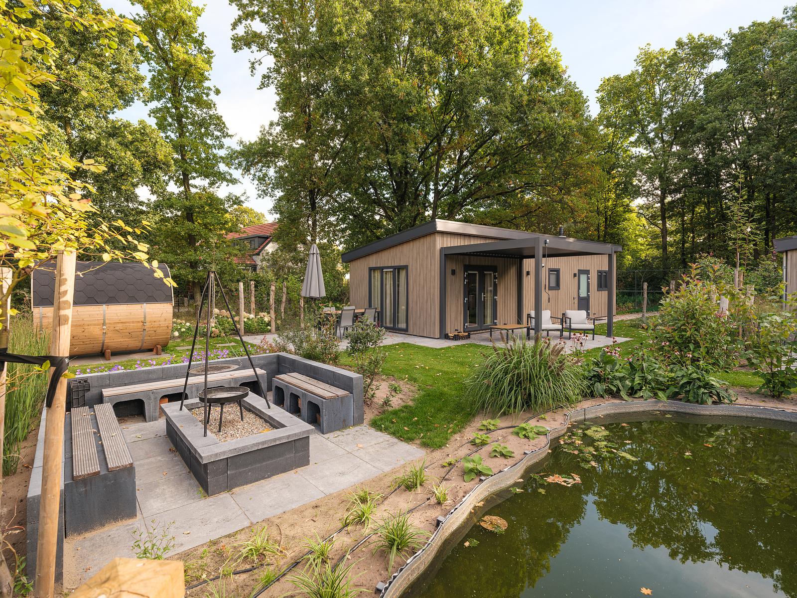 Loevestein Deluxe met Hottub & Sauna | 4 personen 