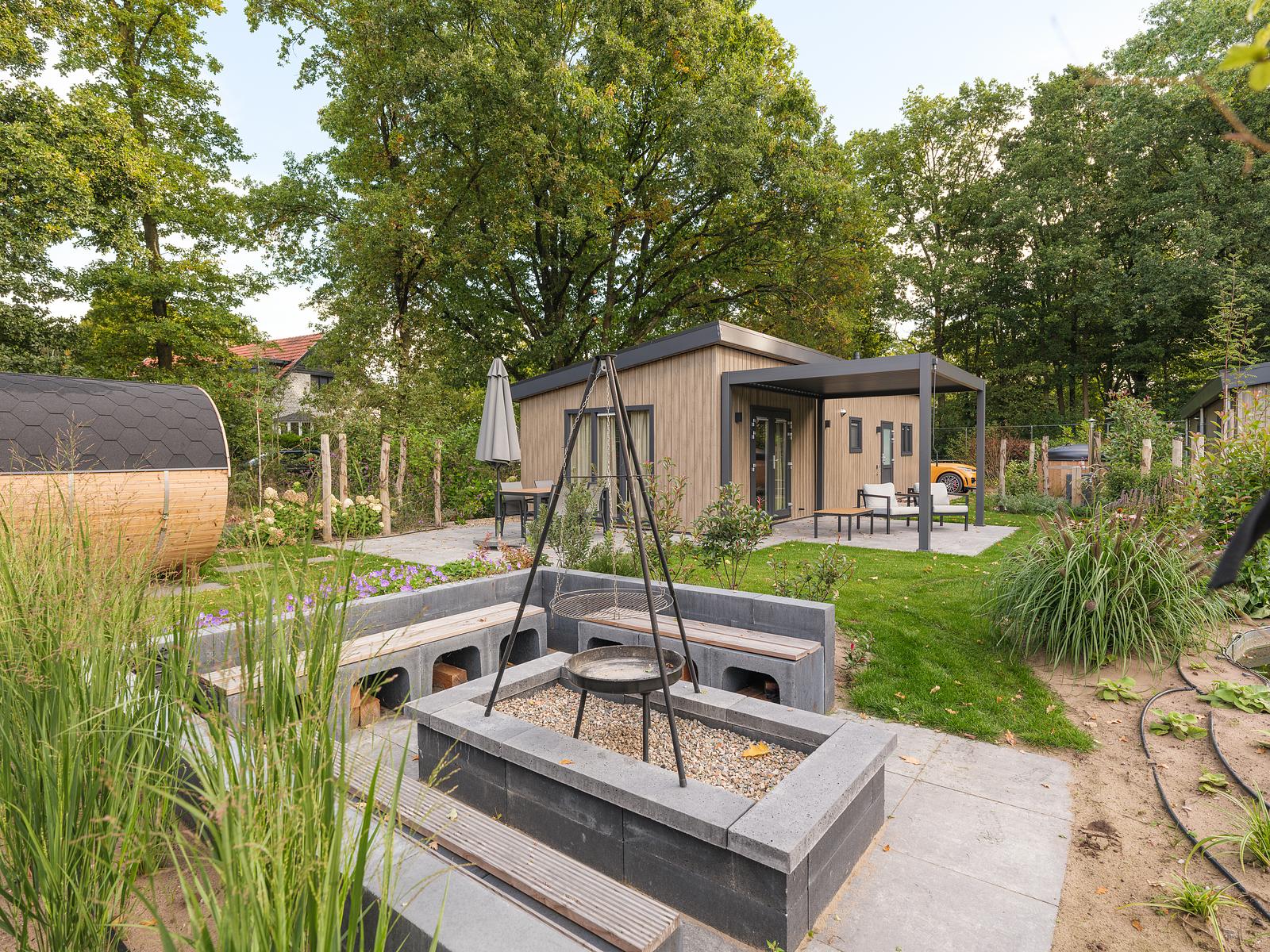 Loevestein Deluxe met Hottub & Sauna | 4 personen 