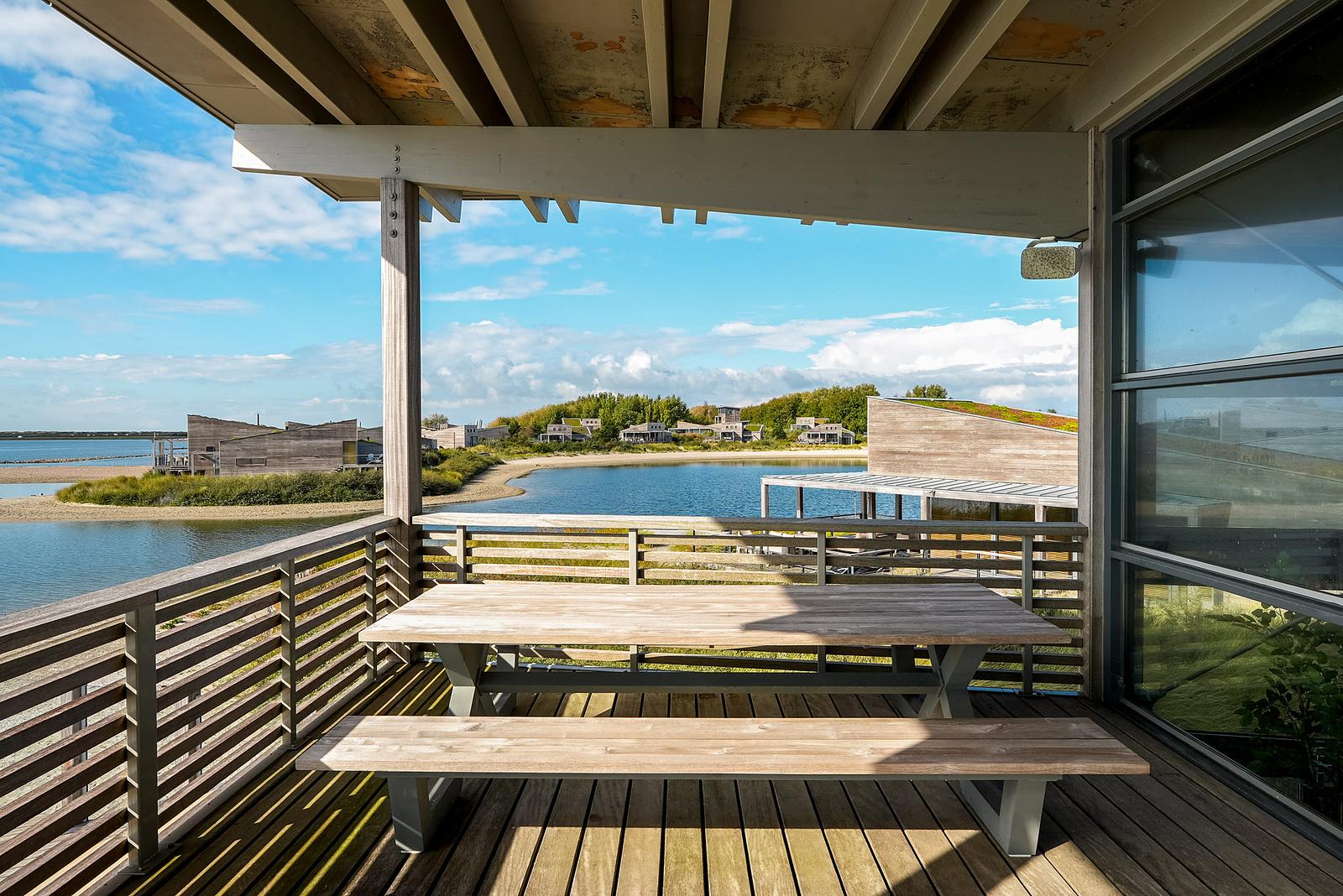 Villa Super VIP | 4 Pers. (Villa 3) with private beach