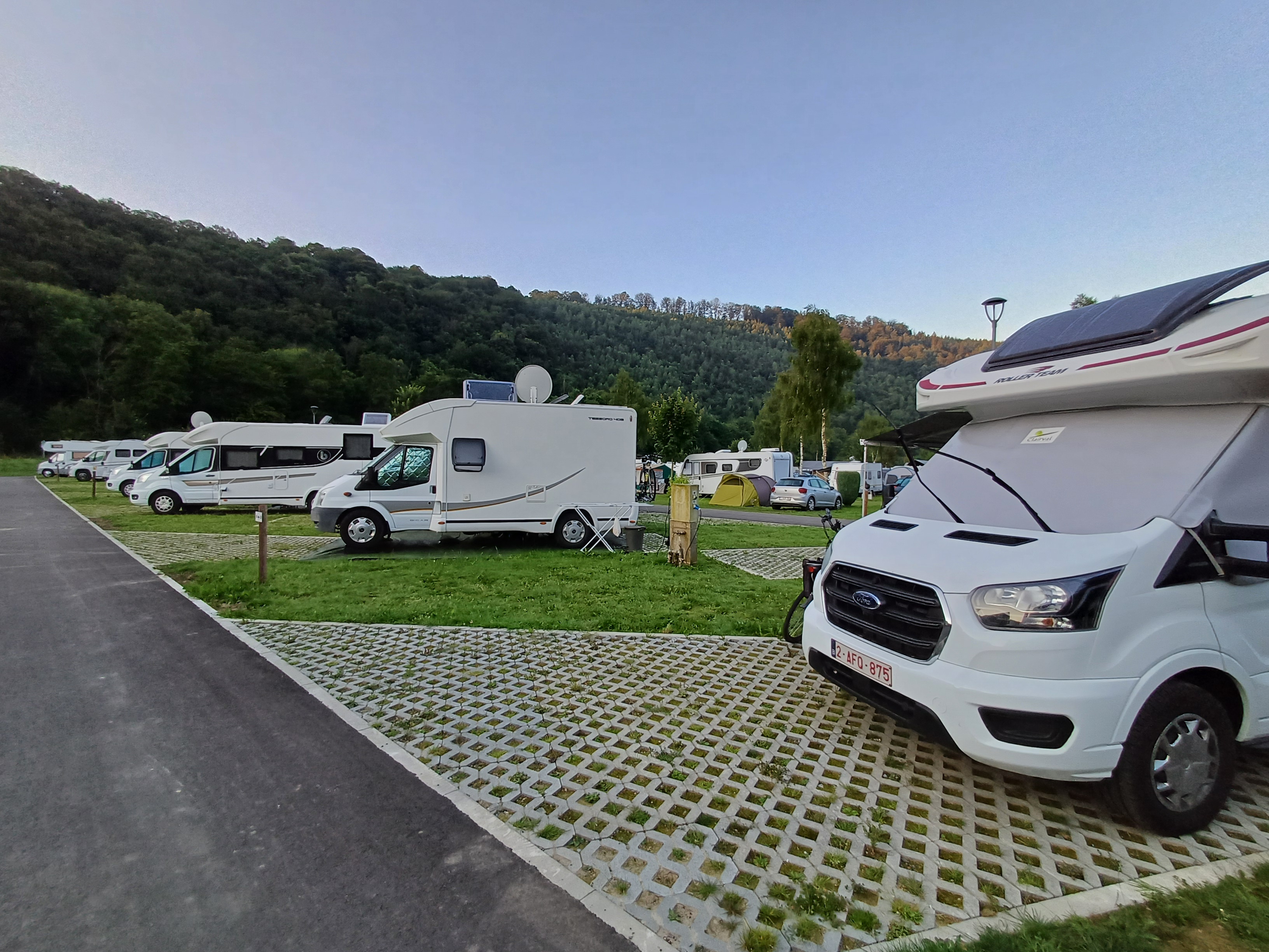 Piazzole pavimentate per camper (SOLO PER CAMPER)