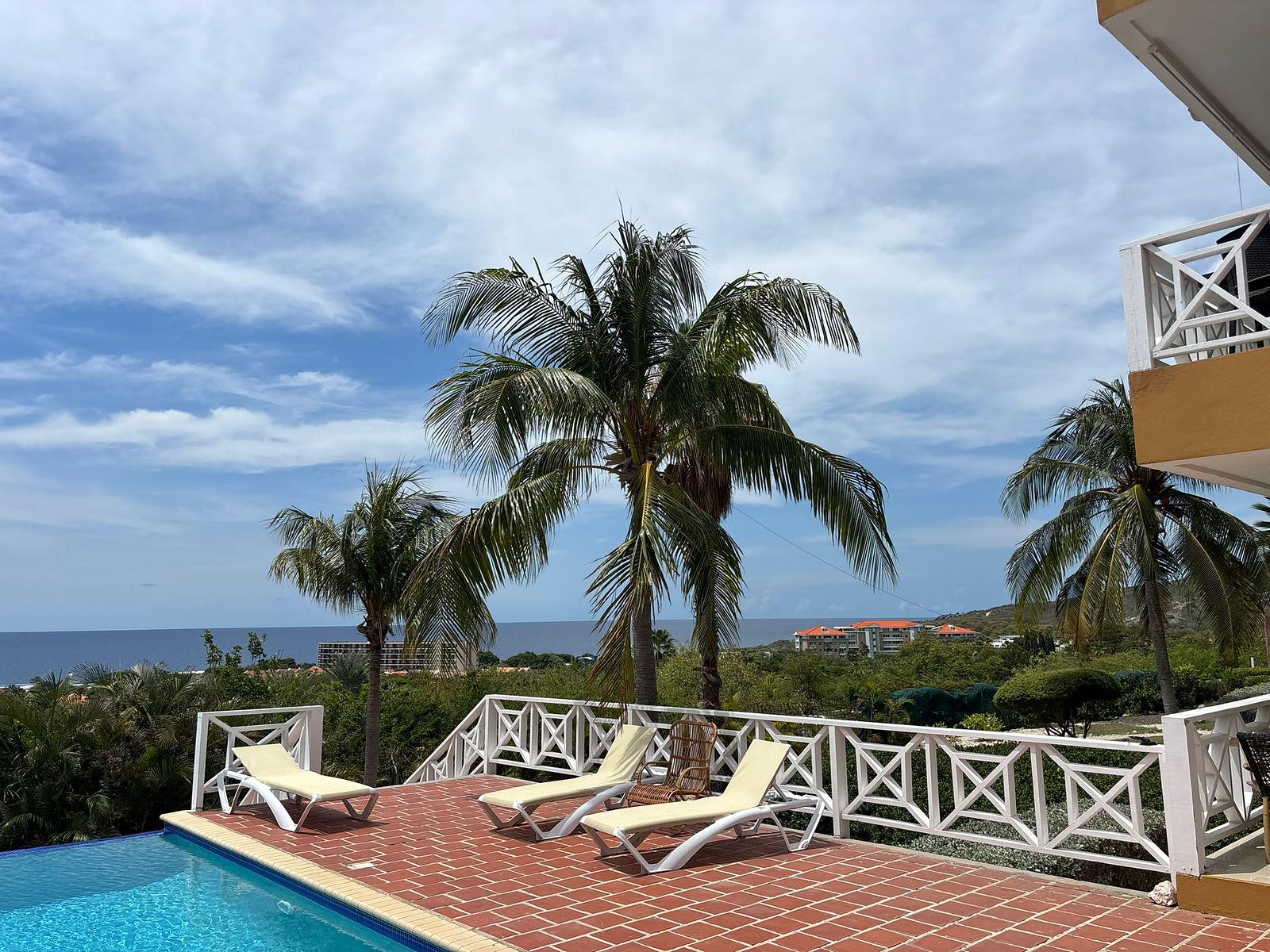 La Vista Penthouse 