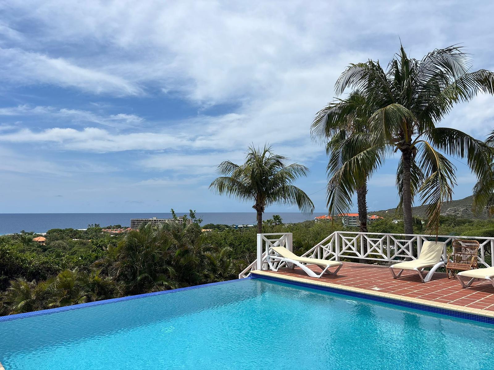 La Vista Penthouse 