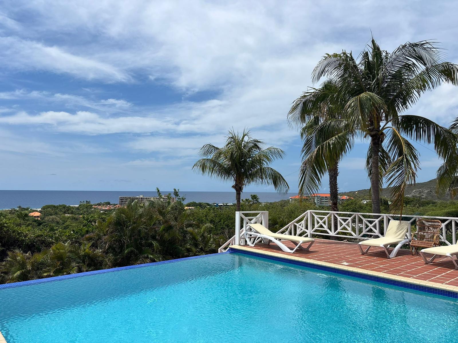 La Vista Penthouse 