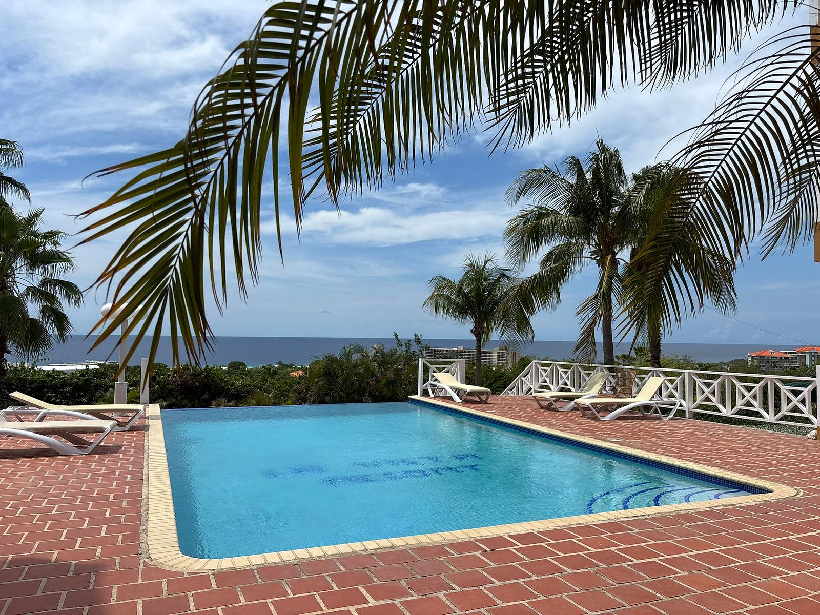 La Vista Penthouse 