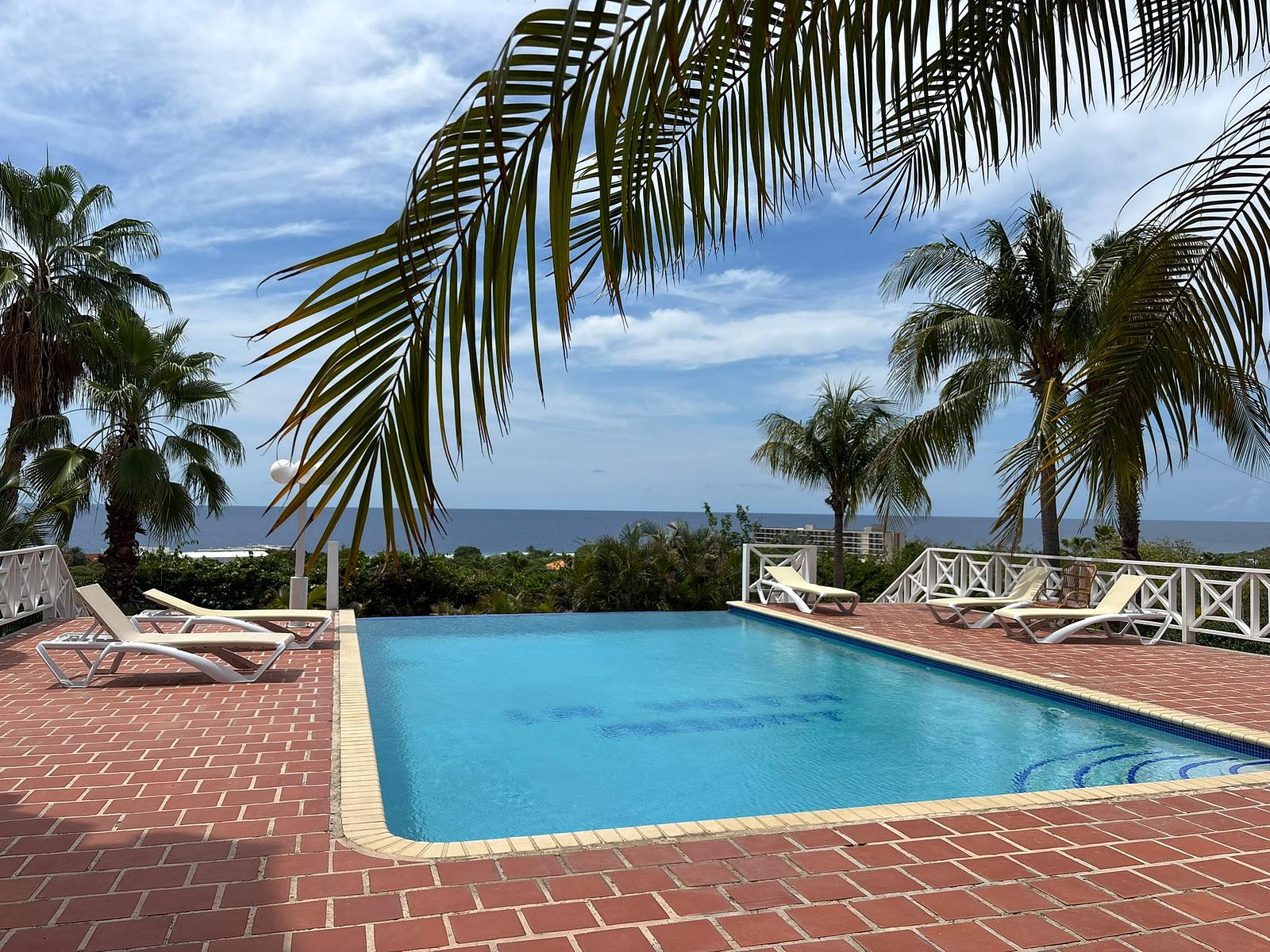 La Vista Penthouse 