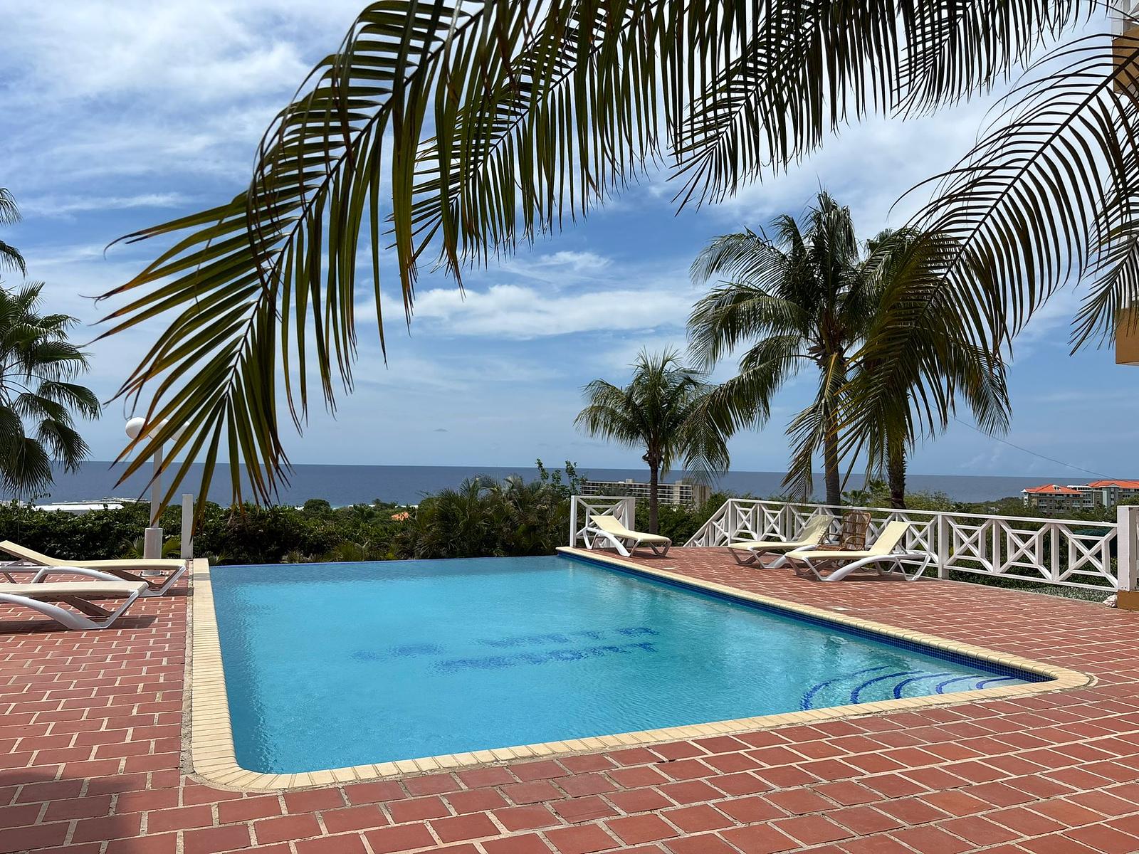 La Vista Penthouse 