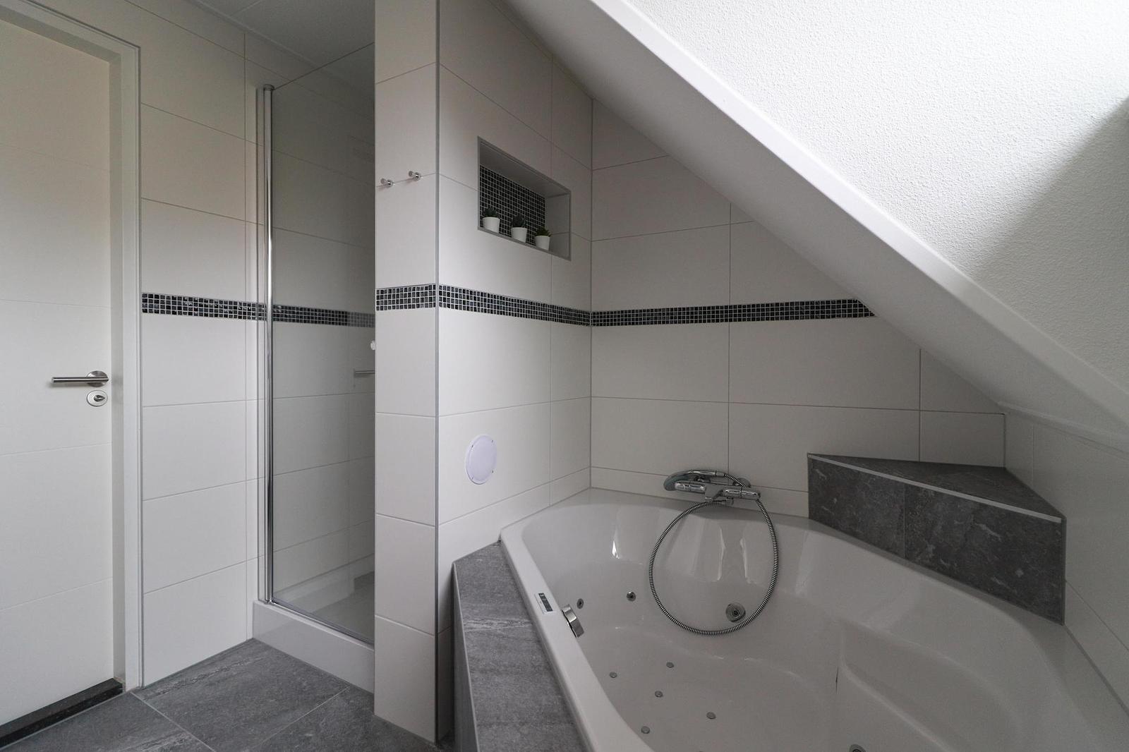 Vissersvilla Deluxe met Sauna, Whirlpool & Wellness bubbelbad - 8 personen