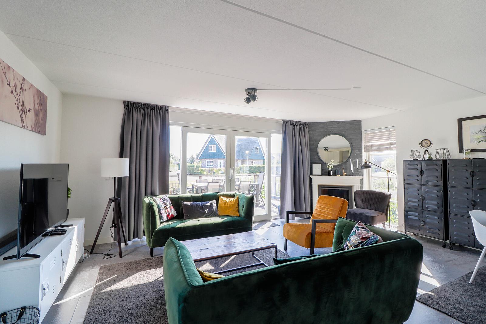 Vissersvilla Deluxe met Sauna, Whirlpool & Wellness bubbelbad - 8 personen