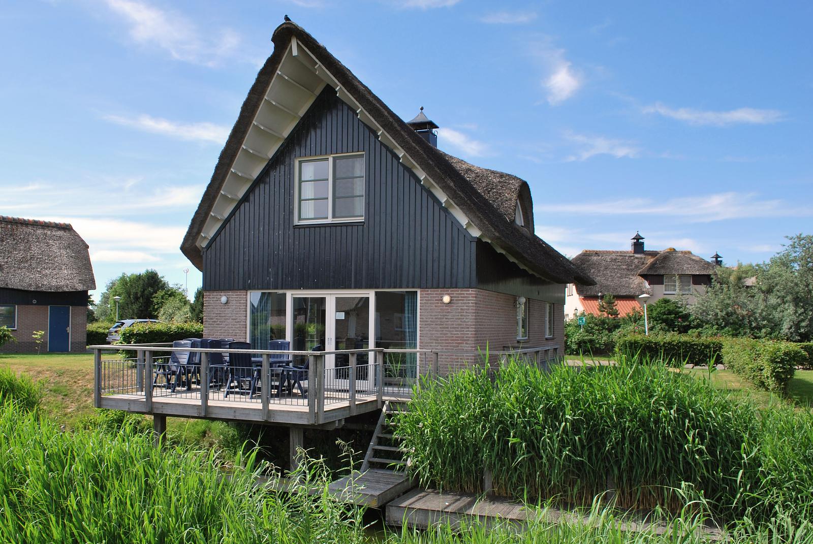 Vissersvilla Deluxe met Sauna, Whirlpool & Wellness bubbelbad - 8 personen