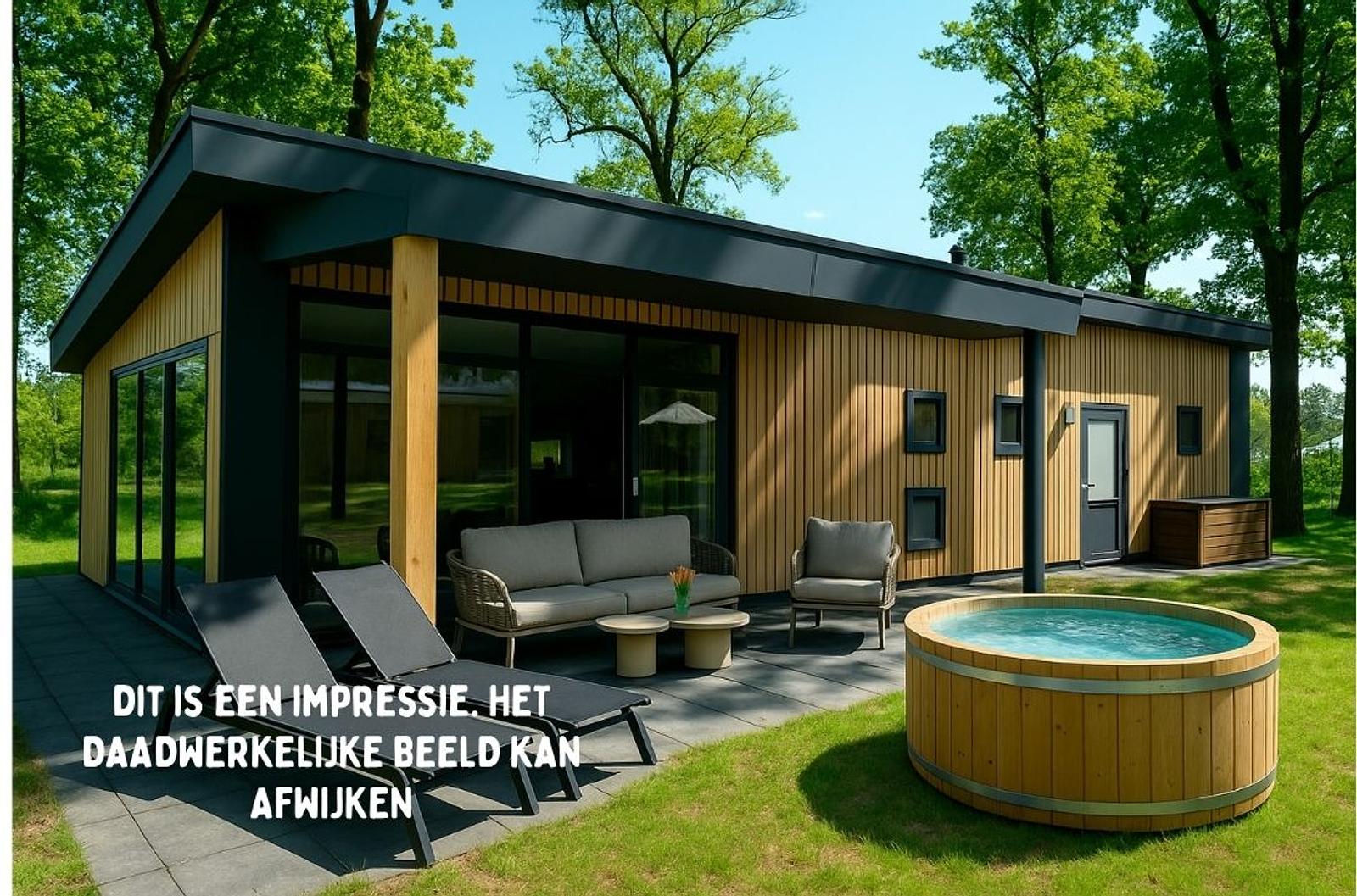Wood Cottage + hottub