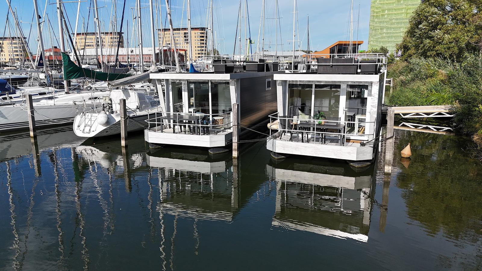 Havenlodge with roof terrace and balcony (4-6 pers) Almere