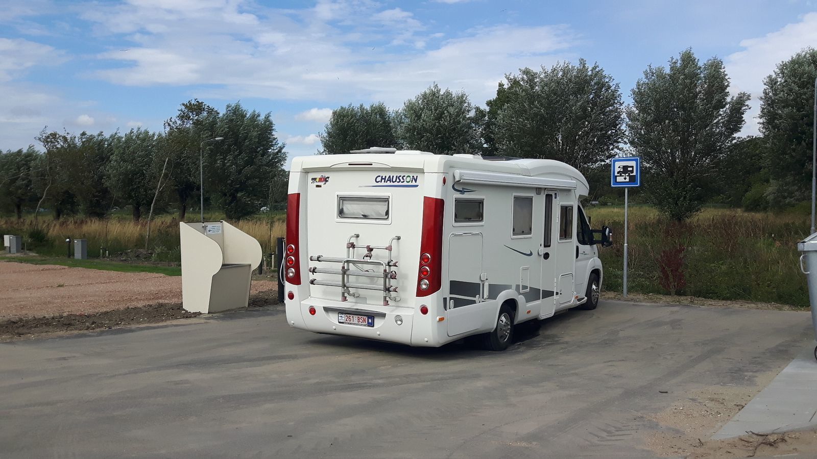 Wohnmobilstellplatz Standard (nicht  für Wohnwagen / Zelt)