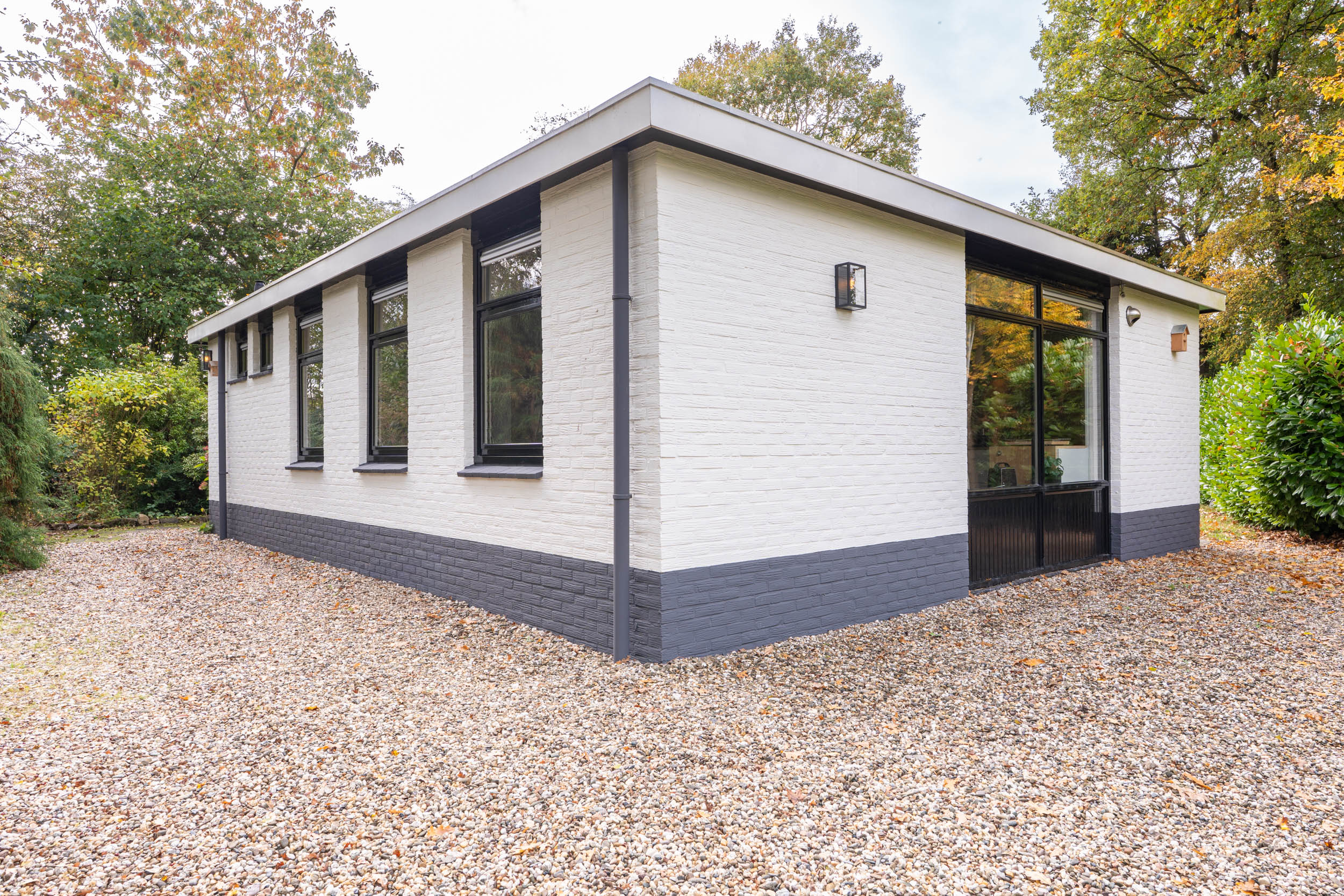 Met een ruime tuin en veel privacy is het heerlijk ontspannen. Lekker samen of met kinderen, alles kan.