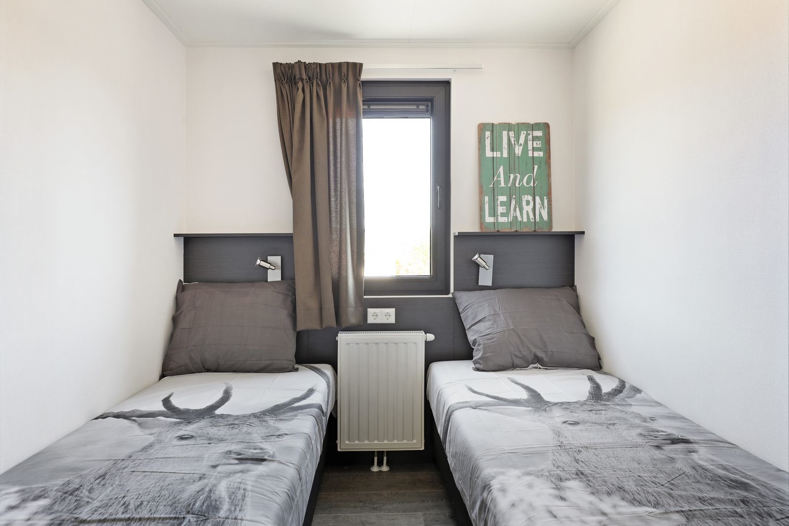 Water villa: six people, three bedrooms