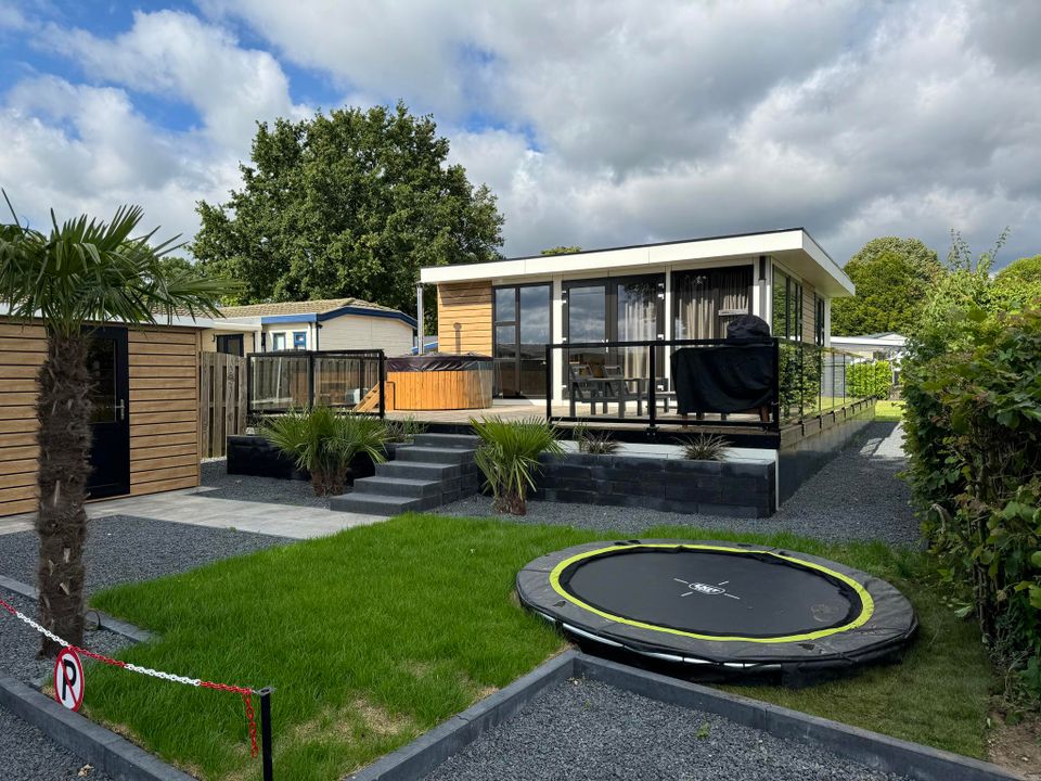 Elegantes Chalet für 4 Personen mit 2 Badezimmern, Terrasse, kostenlosem WLAN und luxuriöser Küche.