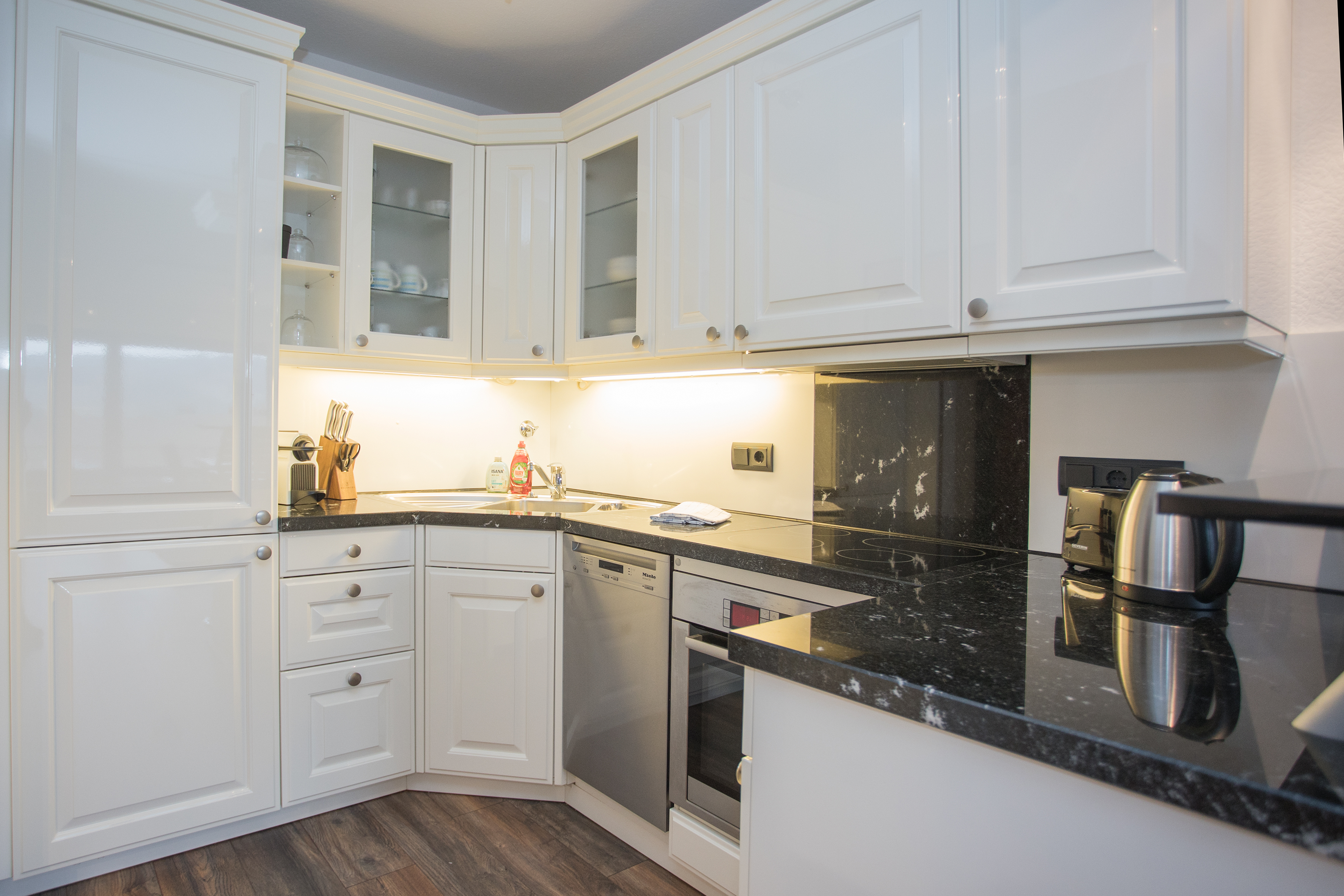 Apartment Mountain Escape 66 - Comfort & Views 