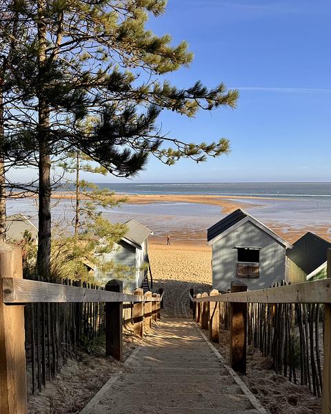 Beach Hut Hire | Pinewoods Holiday Park