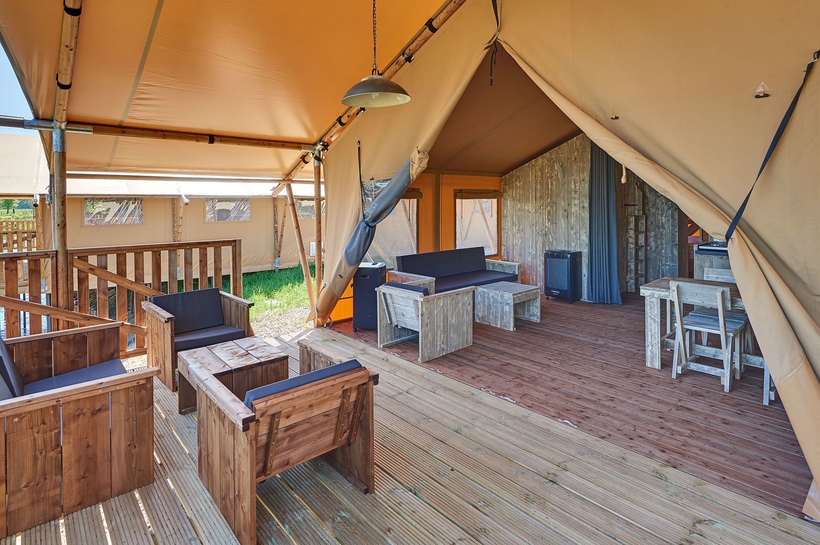 6-person glamping tent