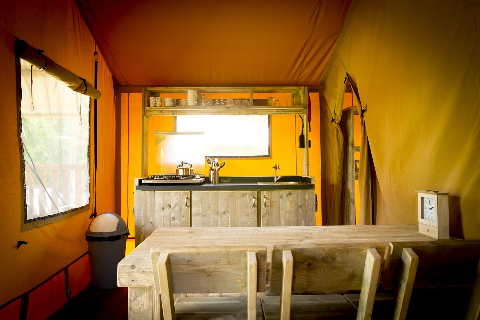 Safari Deluxe Type 1