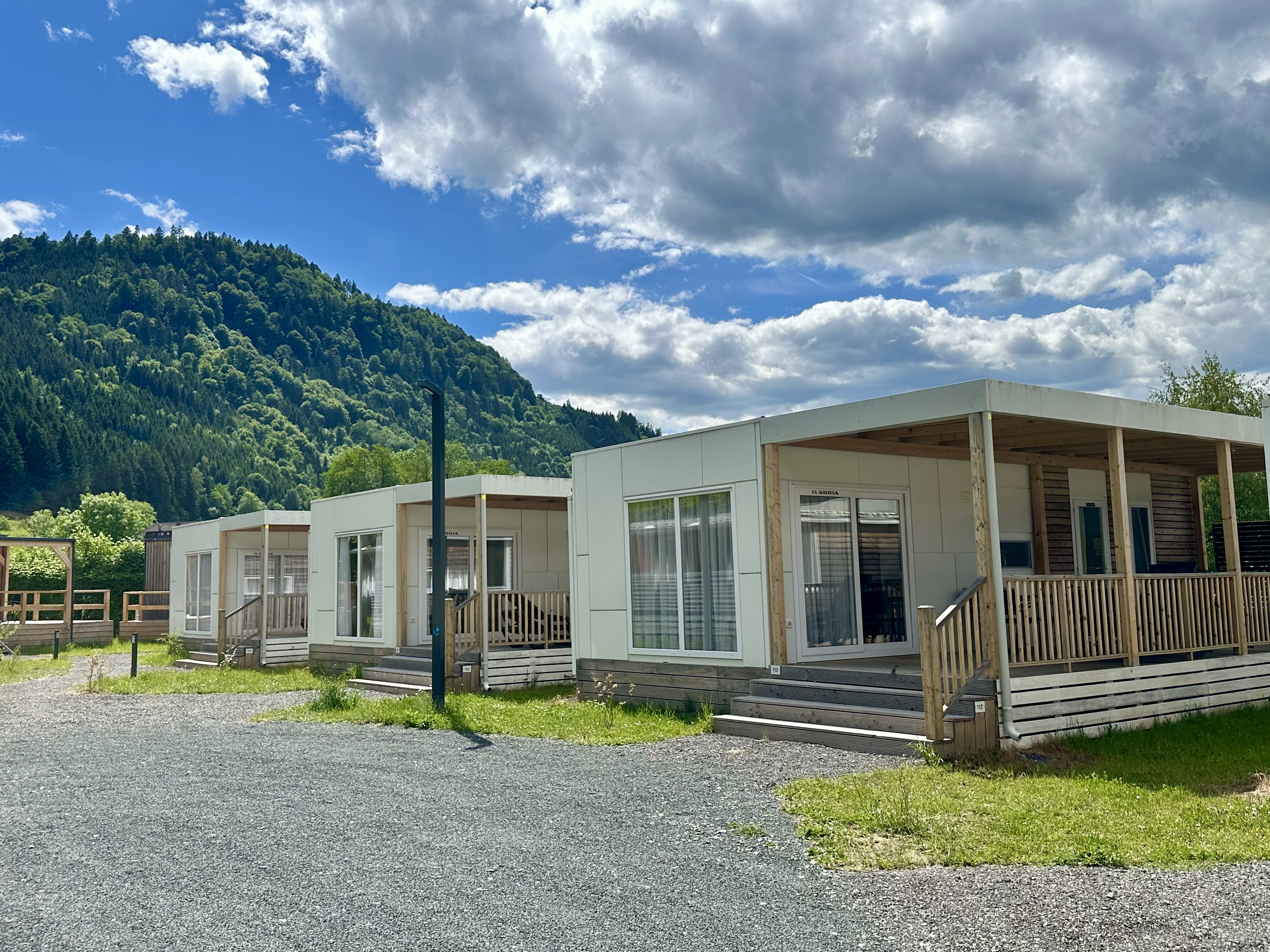 Jacuzzi Cottage 4