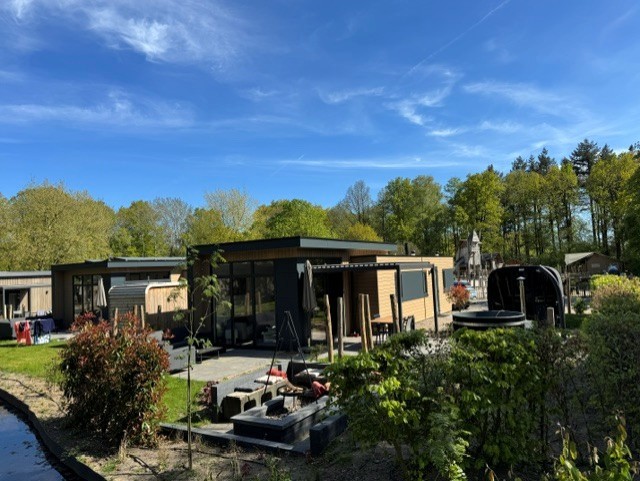 Cannenburch Deluxe mit Hot Tub & Sauna | 4 Personen