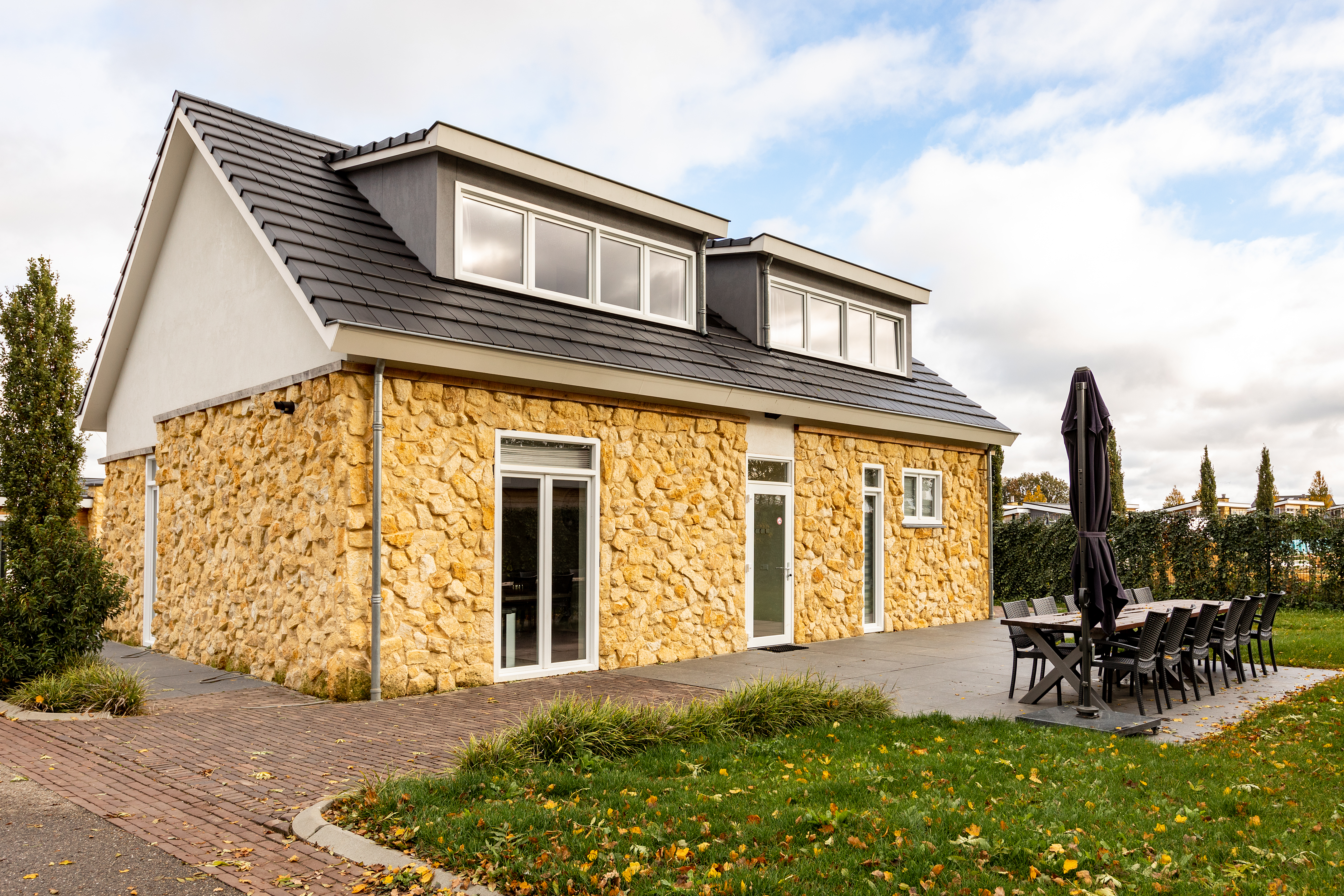 Group accommodation 12+3