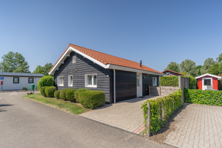 Ferienhaus mit umzäuntem Garten in Sint-Annaland (Niederlande) und 1 Hund erlaubt