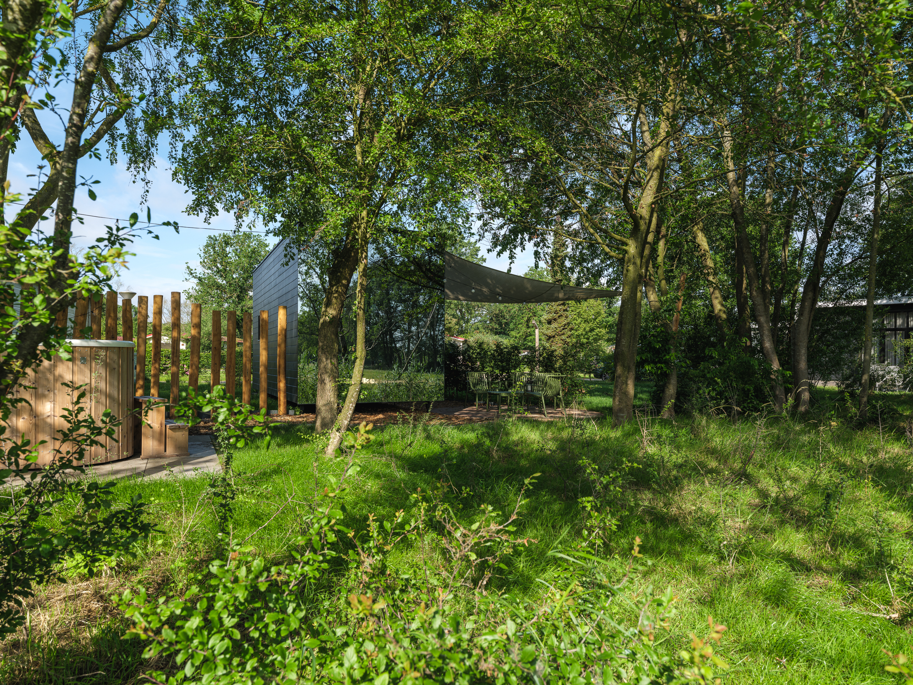 River Mirror Lodge with hot tub and panoramic view | 2 people