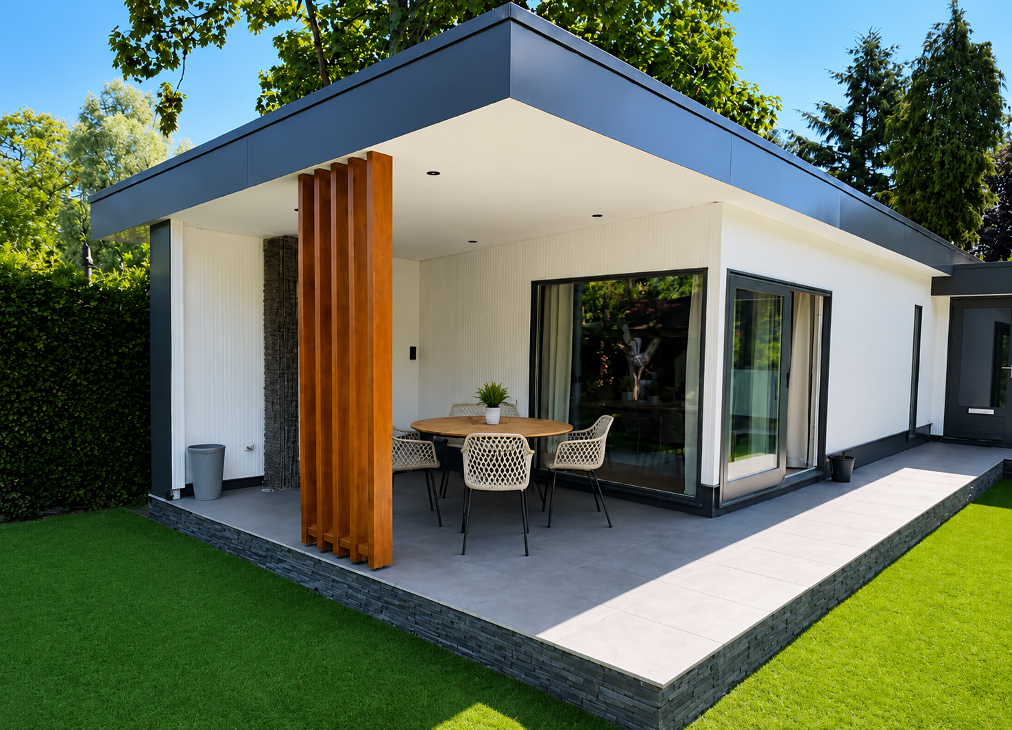 Vollständig renovierte Family Lodge für 6 Personen mit drei Schlafzimmern, einem großzügigen Garten und moderner Einrichtung.