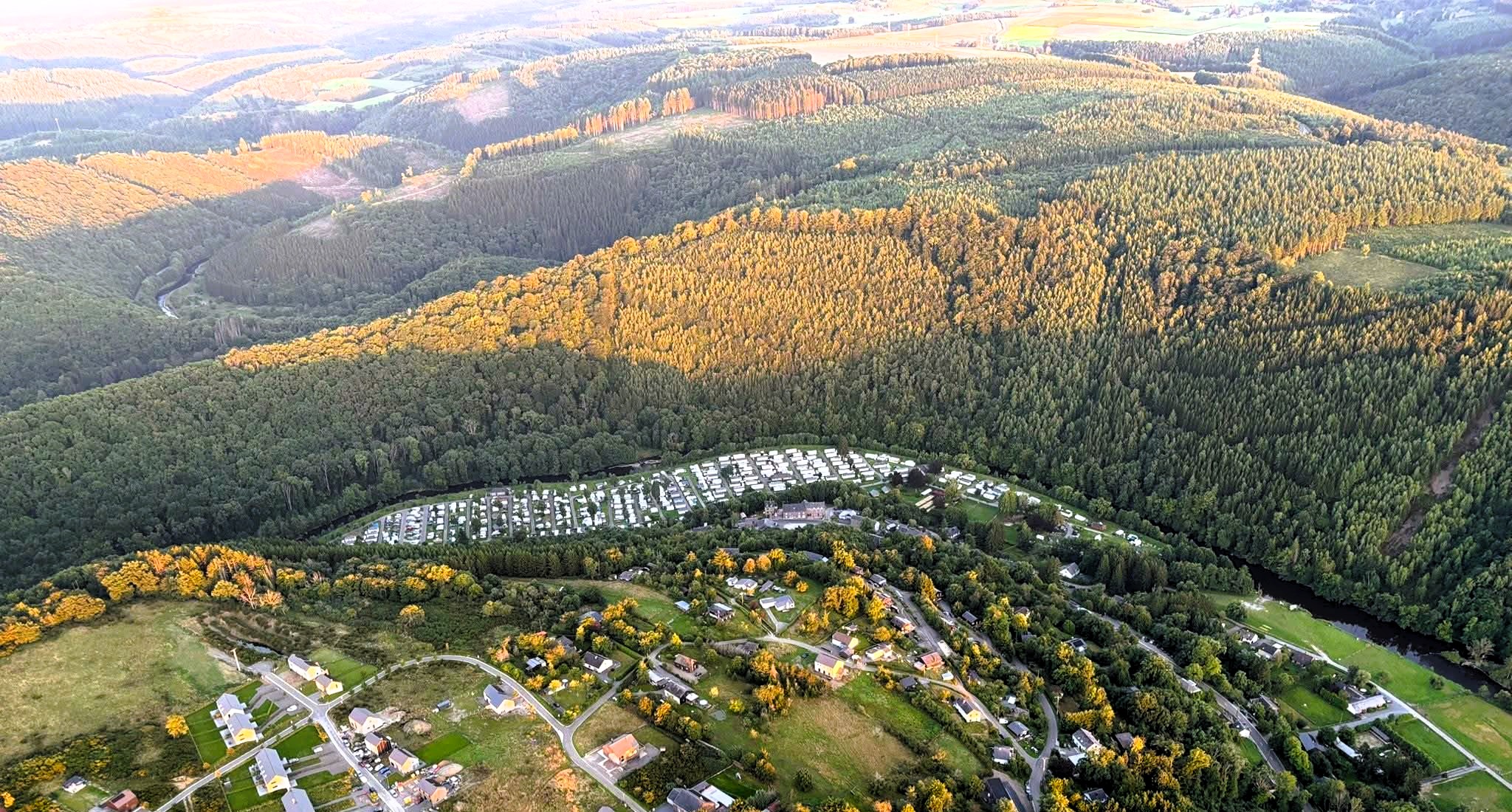 Piazzola con allacciamento elettrico (zona libera)