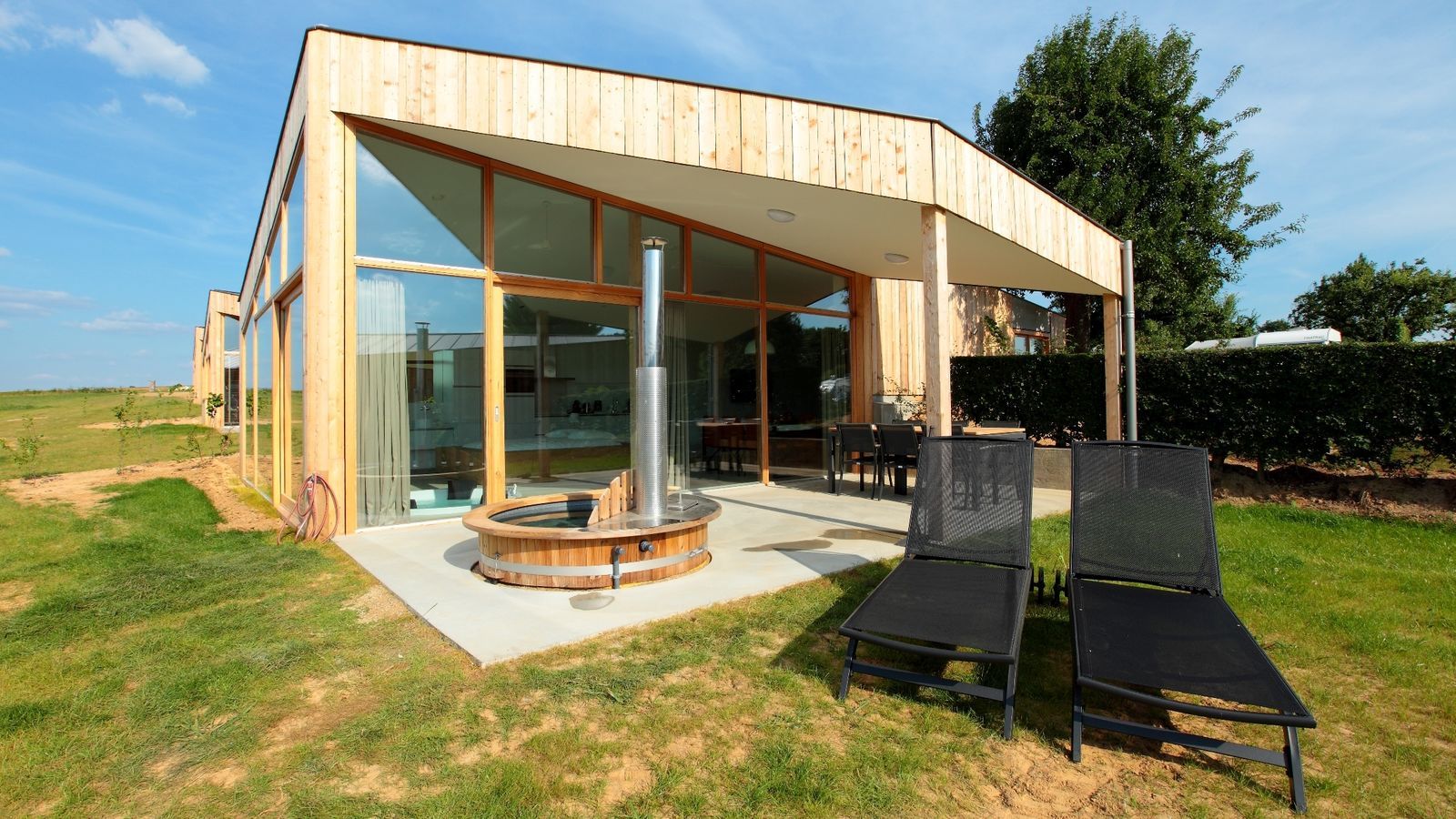 Landgoed St. Geertruid - Natuurloft®  Water met hottub en bubbelbad