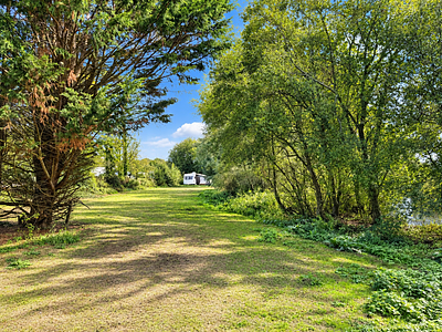 Willow Walk Pitches 266 to 282
