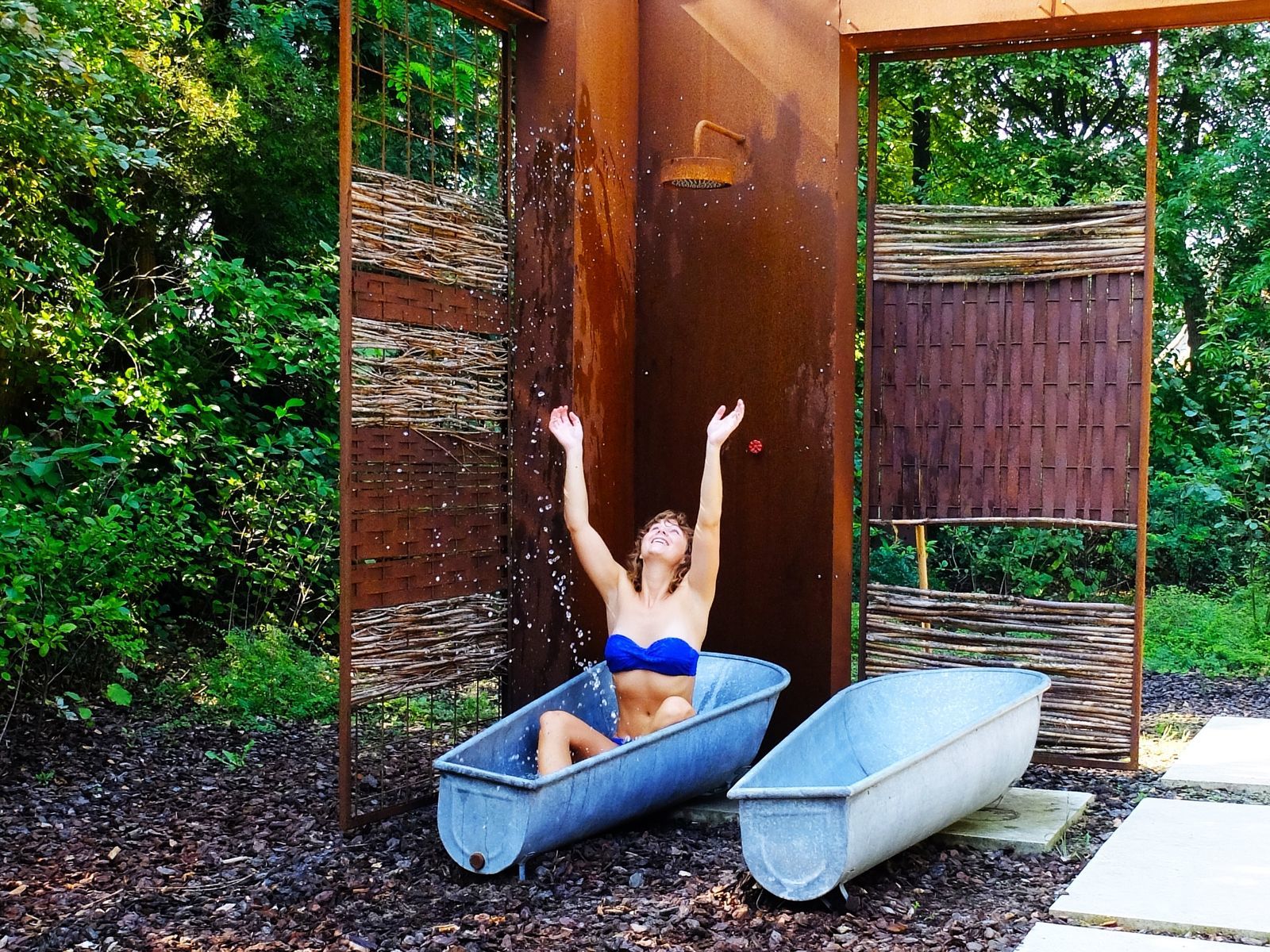 Stalen Boshuis - luxe vakantiehuis met sauna in Brabant