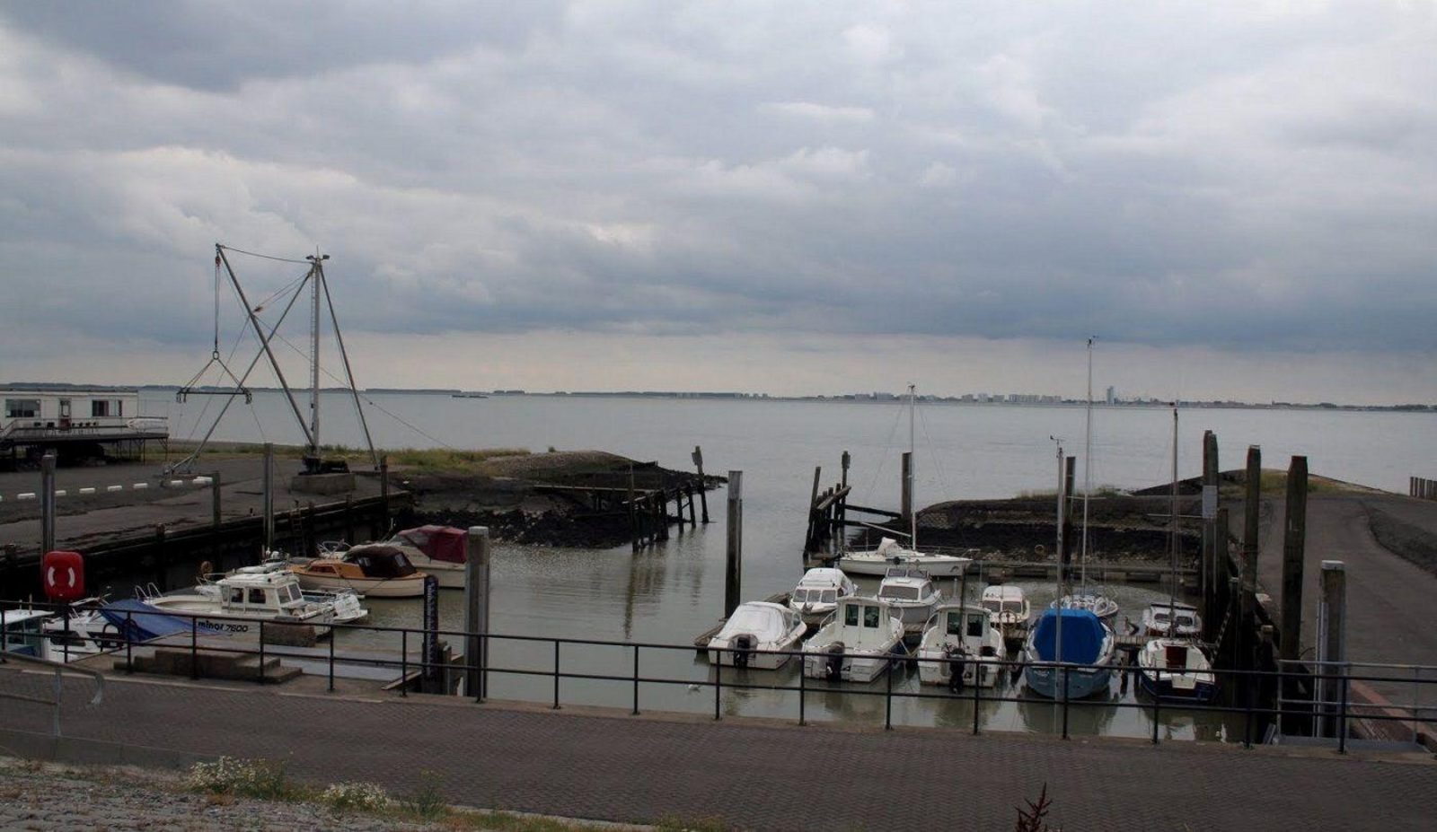 VZ736 Holiday Home Ellewoutsdijk