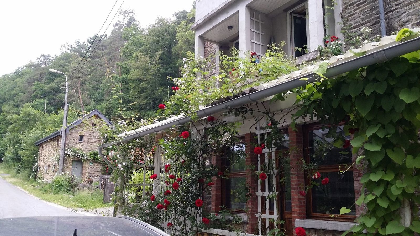 Vakantiehuis la Source de Bru - groepshuis met pizzaoven